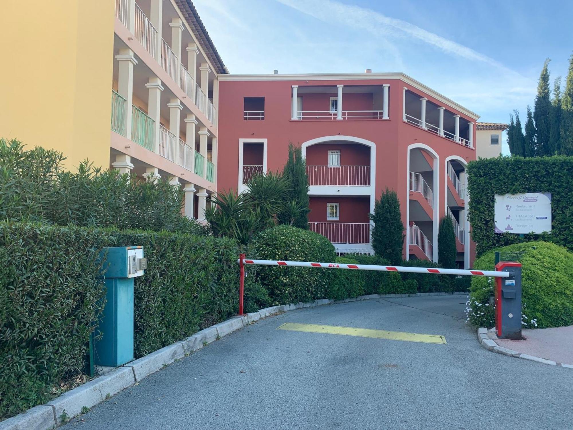 Vacances, Thalasso, Teletravail Dans Superbe T3 A 100 M, Centre A 400 M Les Issambres